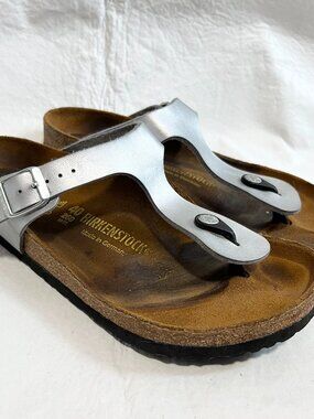 Birkenstock Gizeh sandals Silver birko flor EU 40 US womens 9 9.5 faux leather